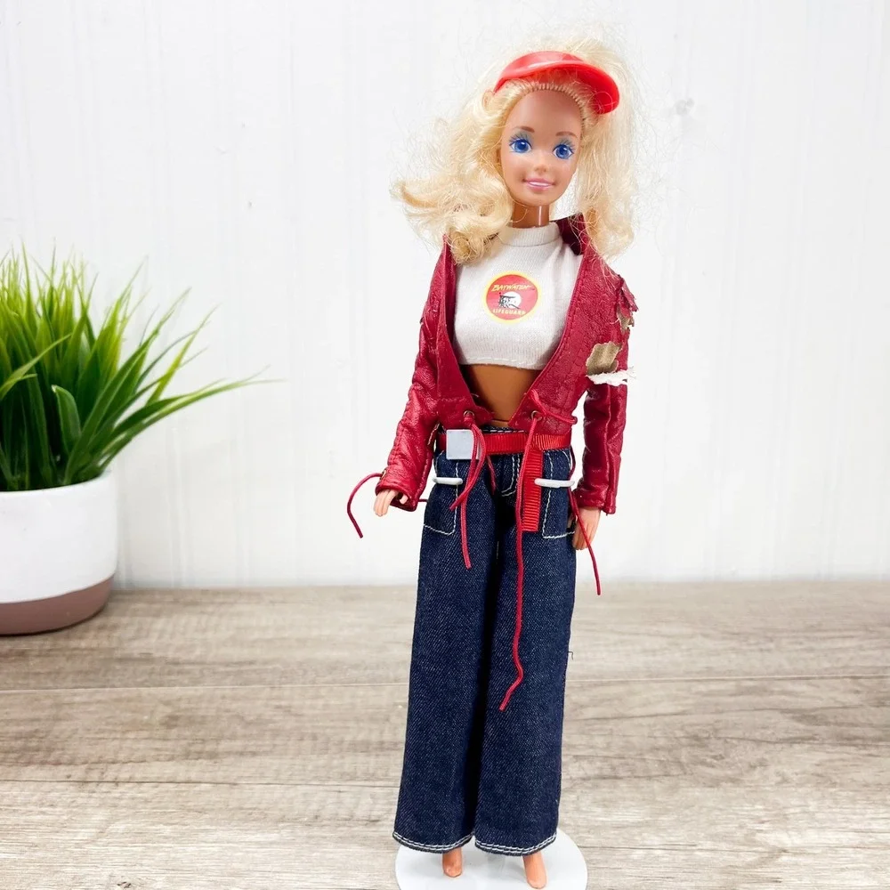 Mattel BAYWATCH Barbie Lifeguard Barbie Doll, 1994‎ with Jetski
